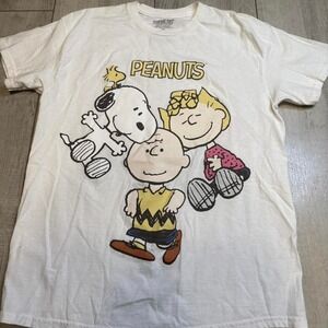 Vintage Peanuts white cotton t-shirt with Snoopy and friends design Men Size M